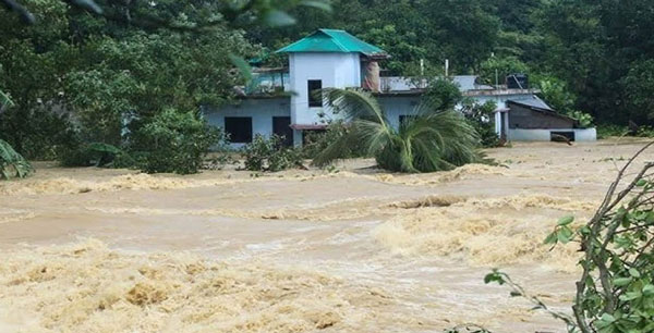 ফারাক্কা বাঁধ খোলায় বন্যাঝুঁকিতে দেশের যেসব জেলা