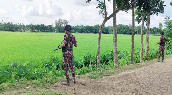 বিজিবির বাধায় সীমান্তে কাঁটাতারের বেড়া দিতে পারেনি বিএসএফ