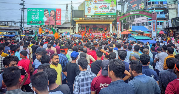 নির্যাতন, ঘর-বাড়ি, ব্যবসা প্রতিষ্ঠান, মঠ-মন্দিরে হামলার প্রতিবাদে খাগড়াছড়িতে বিক্ষোভ