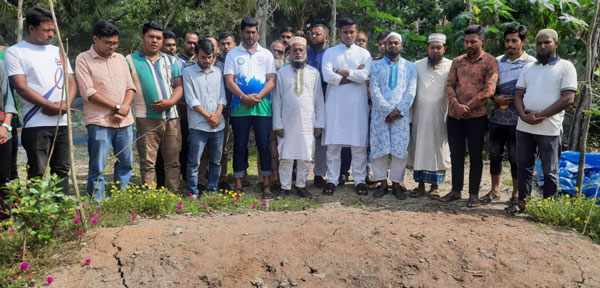 জুলাই আন্দোলনে নিহতদের কবর জিয়ারতে সমস্বয়ক হাসনাত আব্দুল্লাহ