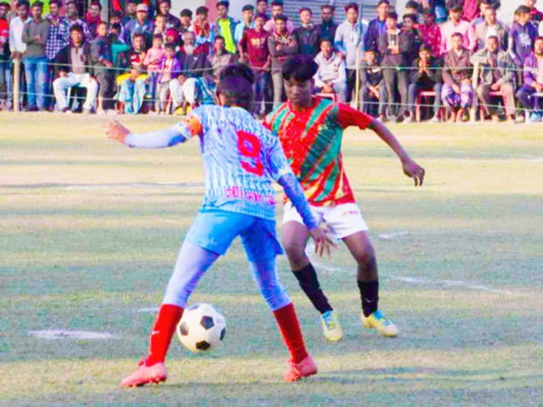 ডোমারে প্রমীলা ফুটবল টূর্নামেন্টে জয়পুরহাট একাডেমির জয়লাভ 