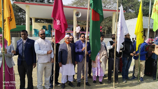 জলঢাকায় প্রাথমিক গোল্ডকাপ ফুটবল টুর্নামেন্টের উদ্বোধন 