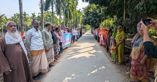 নাটোরে স্কুল ছাত্রীকে অপহরণ ও ধর্ষণে অভিযুক্ত ফিরোজ আহমেদের দৃষ্টান্তমুলক শাস্তির দাবি