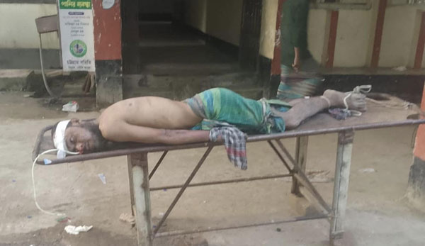 বাঁশখালীতে স্ত্রী খুনের আসামীকে গণ পিটুনিতে হত্যা, এতিম ৩ শিশু বাঁশখালীতে স্ত্রী খুনের আসামীকে গণ পিটুনিতে হত্যা, এতিম ৩ শিশু