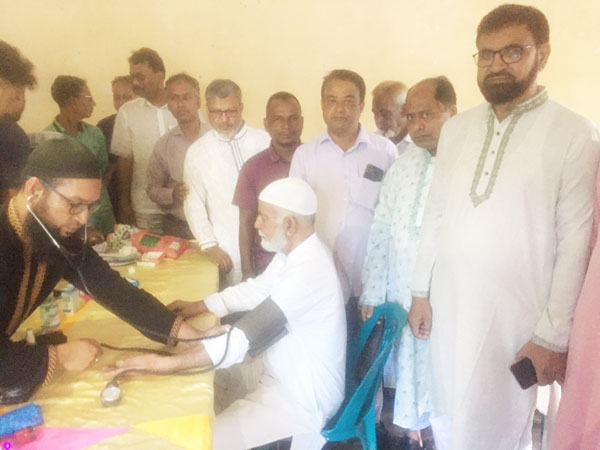 পার্বতীপুরে শহীদ রাষ্ট্রপতি জিয়াউর রহমানে ৪৪ তম শাহাদাৎ বার্ষিকী উপলক্ষ্যে বিনামূল্যে ফ্রি ক্যাম্পেইন ও দোয়া অনুষ্ঠিত পার্বতীপুরে শহীদ রাষ্ট্রপতি জিয়াউর রহমানে ৪৪ তম শাহাদাৎ বার্ষিকী উপলক্ষ্যে বিনামূল্যে ফ্রি ক্যাম্পেইন ও দোয়া অনুষ্ঠিত