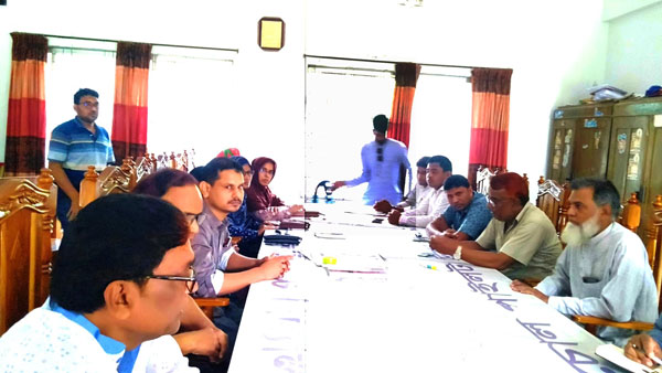 নাচোল পাইলট উচ্চ বিদ্যালয়ে চলছে শিক্ষকদের কর্মবিরতি নাচোল পাইলট উচ্চ বিদ্যালয়ে চলছে শিক্ষকদের কর্মবিরতি