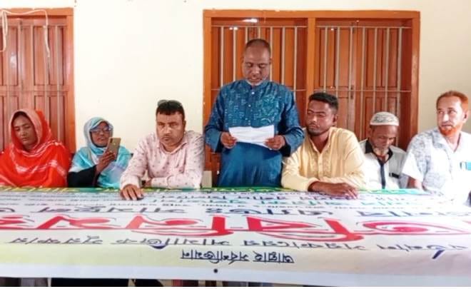 পাঁচবিবিতে চেয়ারম্যানের অপসারণের দাবিতে ইউপি সদস্যদের সংবাদ সম্মেলন।।