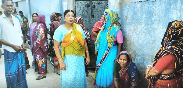 যশোরের পল্লীতে সৎকার শেষে ফেরার পথে ট্রাকের ধাক্কায় নিহত ২ যশোরের পল্লীতে সৎকার শেষে ফেরার পথে ট্রাকের ধাক্কায় নিহত ২
