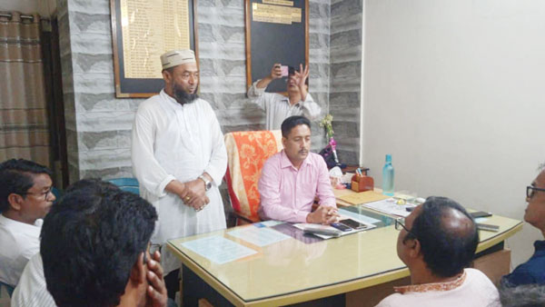 হাকিমপুর থানা নবাগত ওসি নাজমুল হকের সঙ্গে স্থানীয় গণমাধ্যম কর্মীদের নিয়ে মত বিনিময়ের সভা অনুষ্ঠিত।। হাকিমপুর থানা নবাগত ওসি নাজমুল হকের সঙ্গে স্থানীয় গণমাধ্যম কর্মীদের নিয়ে মত বিনিময়ের সভা অনুষ্ঠিত।।